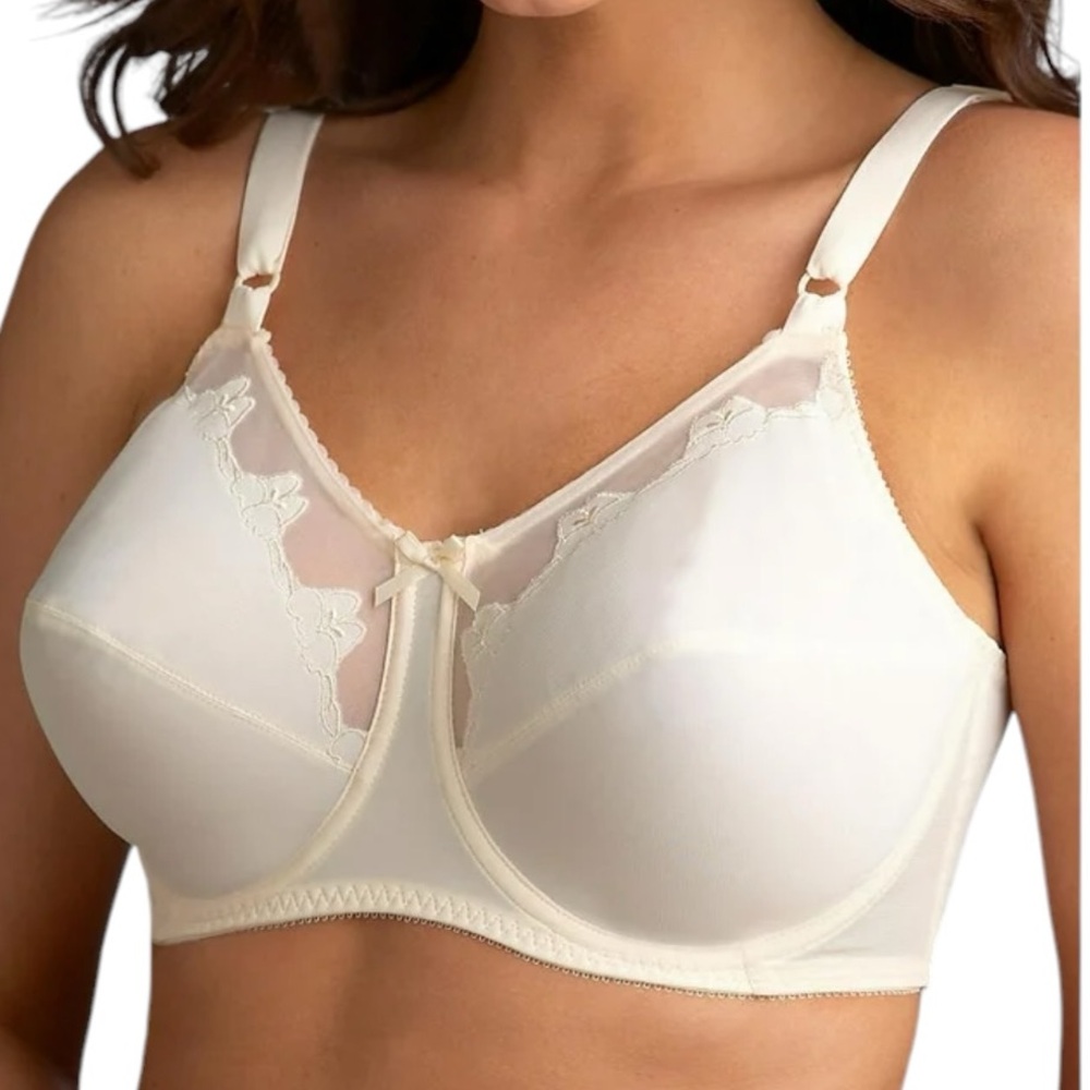 BALI womens classic support underwire bra DF0180 ivory unpadded bra NWT